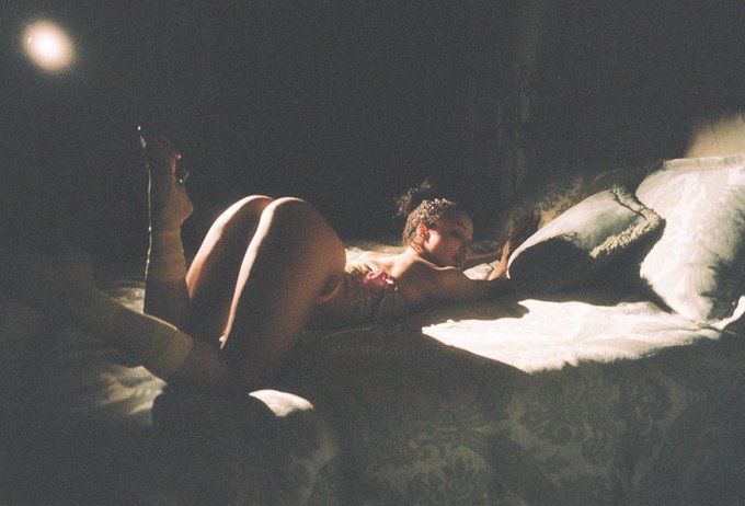 Spotlight on me ✨ https://t.co/OqXTJ1kVPM