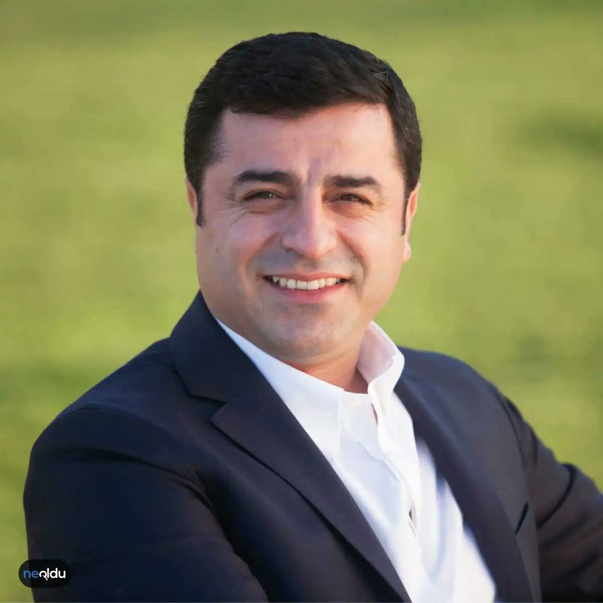 'Yokluğunun gürültüsünden sağır olacağım .'

Leylan, Selahattin Demirtaş

#SelahattinDemirtaşaÖzgürlük