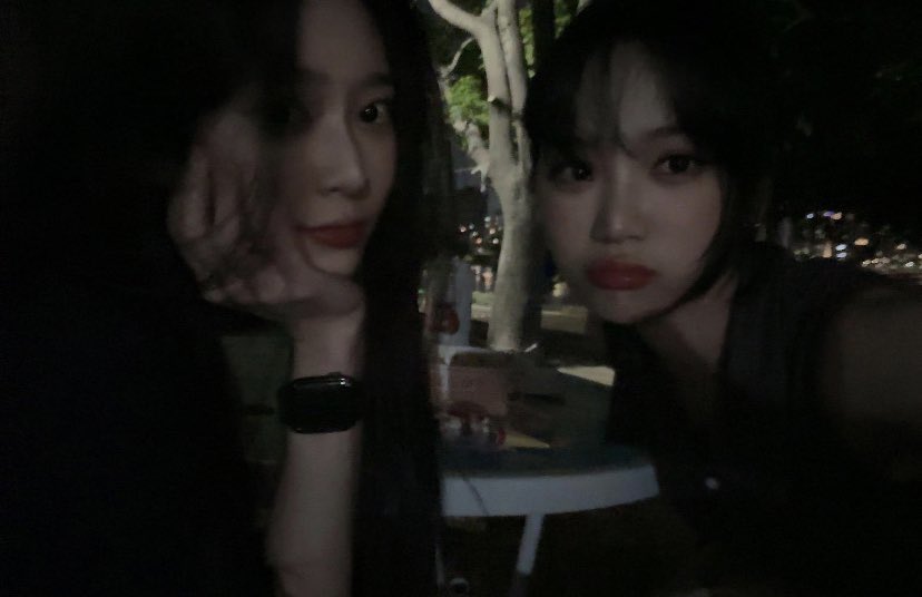 2kimgron's tweet photo. shoving this picture to every person i see today idgaf https://t.co/q9IHmuX3we