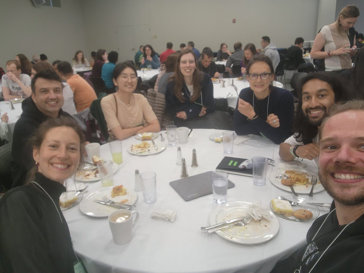 Getting ready for the GRC to kick off ! 🥳🥳. So great to spend time with current and former labmates ! @JovanaKaljevic @RemyOphe @LalouxLab @possiblyLuis @s_coelicolor @TraxLab #BacCell23 #TraxLab