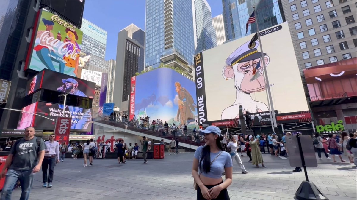 [Yugaverse x Passing The Torch]

.<a href="/BoredApeYC/">Bored Ape Yacht Club 🍌</a> is back in action, with BAYC #8958 making an appearance at Times Square. Over 500,000 people pass through Times Square every day - and now they'll get a glimpse of the most collaborative Web3 community on the block.