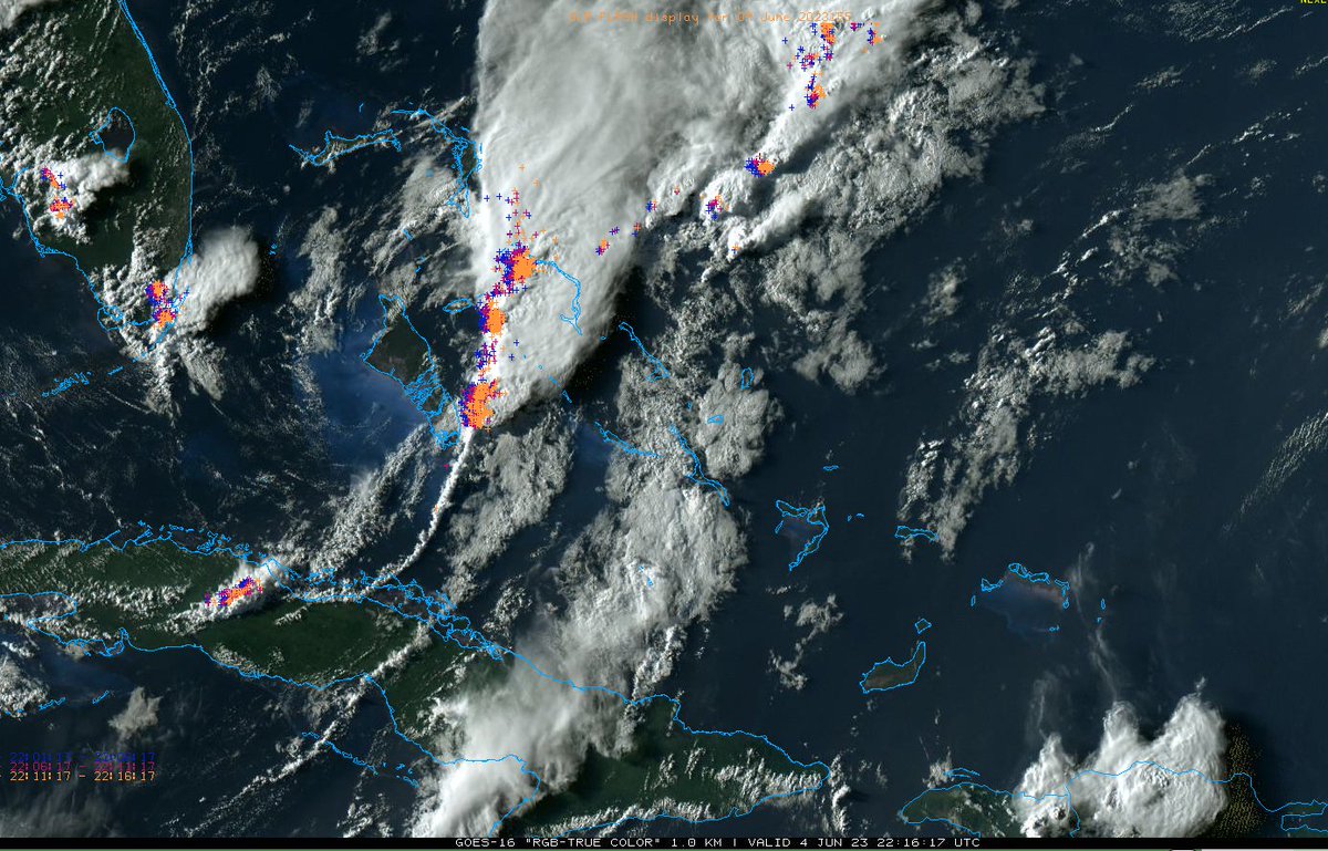 MarineWXCenter's tweet photo. Strong to severe thunderstorms are moving east across the Central Bahamas this evening. We hope everyone is staying safe! If you have reports or pictures, please share! 

Image Source: College of Dupage https://t.co/g0peTD0voS
