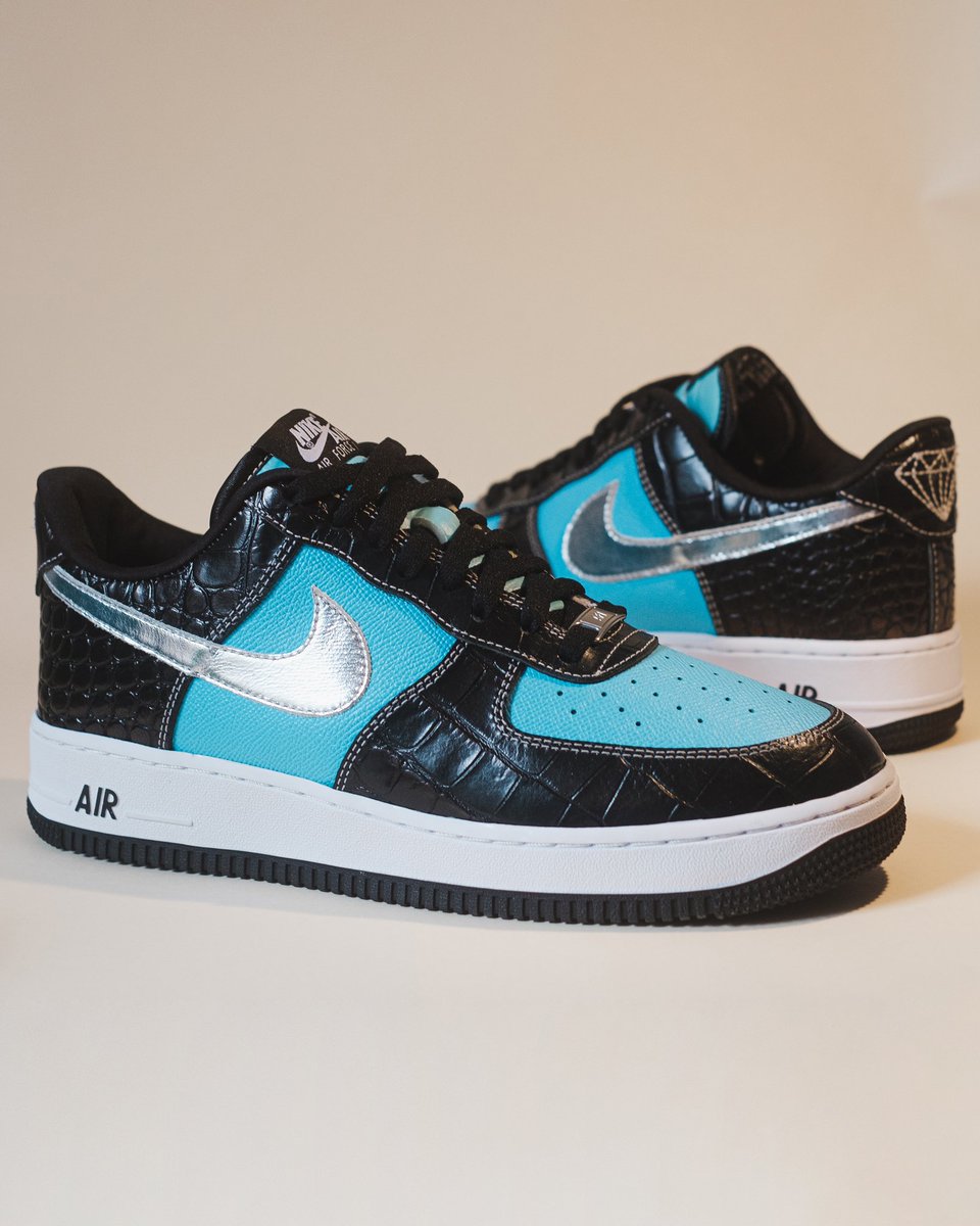 patchworkpaolo's tweet photo. Made these as homage to the original Nike x Diamond Supply Co. “Tiffany” SB Dunk, as well as an in-depth look at what the official Air Force 1 x Tiffany collaboration could have been 💎🧵 https://t.co/h8dozMexdd