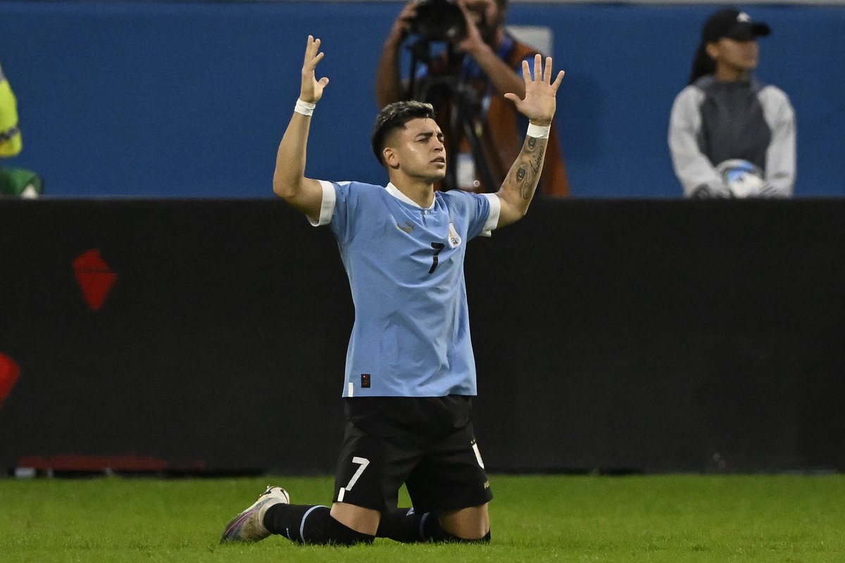 CONMEBOL's tweet photo. ¡@Uruguay, con el apoyo de un continente! La Celeste será la representante de Sudamérica en las semifinales de la #U20WC 🇺🇾👏

#CreeEnTuContinente https://t.co/MNWTNa9Wkh