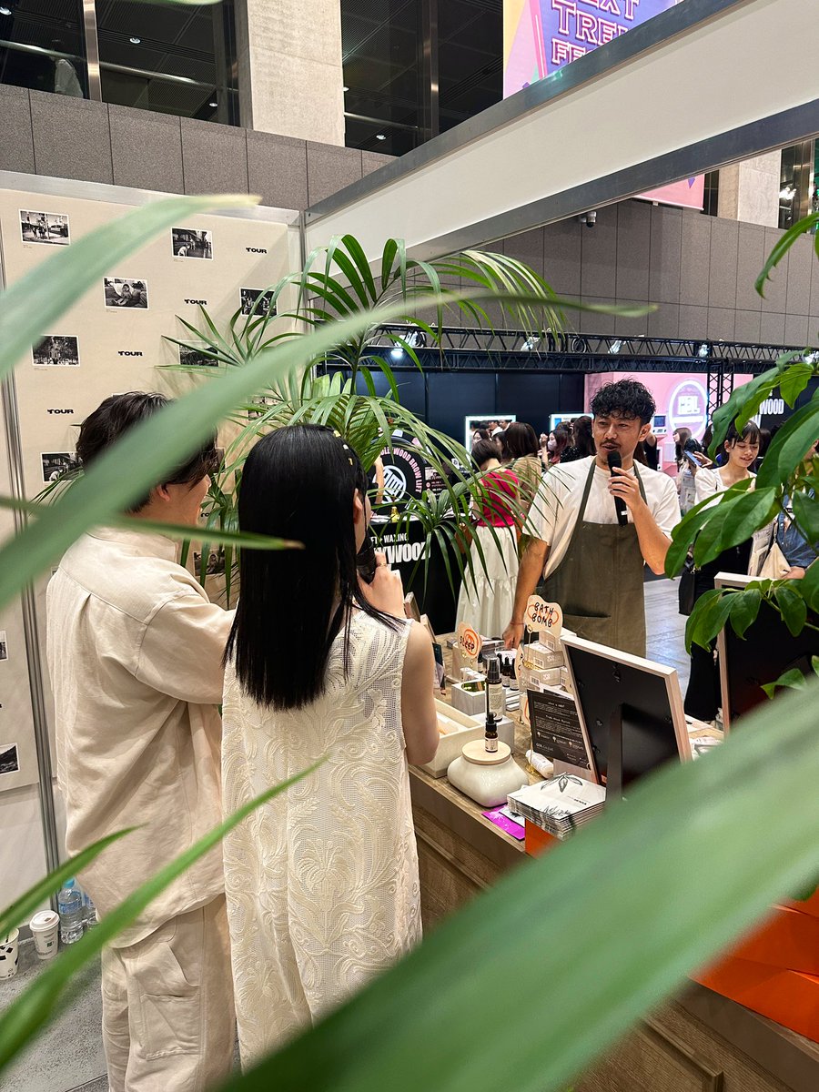 col_tour's tweet photo. NEXT TREND FES TOKYOにて、なこなこチャンネルさんに紹介していただきました。

ご来場していただいた皆さんもありがとうございました🍀 https://t.co/m1ZPunU8fs