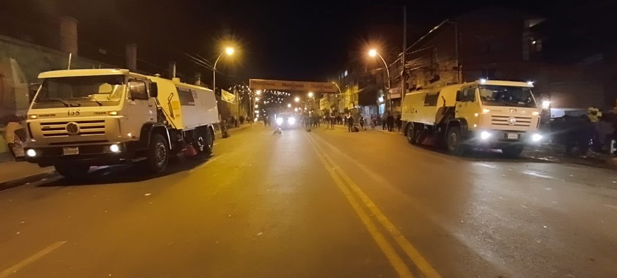 LaPazAlcaldia's tweet photo. #GranPoder2023 | A la conclusión de la entrada del #GranPoder, #LaPazLimpia recogió 30,88 toneladas de residuos sólidos y también se lavó la vía pública.
#LaPazEnPaz
#LaPazEnMovimiento https://t.co/nZjEvIf7Wz