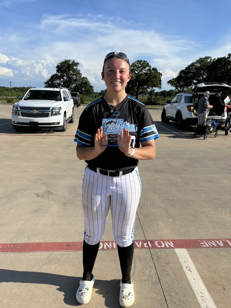 𝐓𝐖𝐔 𝐒𝐮𝐦𝐦𝐞𝐫 𝐄𝐱𝐩𝐨𝐬𝐮𝐫𝐞 𝐖𝐞𝐞𝐤𝐞𝐧𝐝

18U Silver Bracket Runner-Up

🥈Oklahoma Athletics- Williams

Tournament MVP- DrewAnn White

Good job ladies🥳