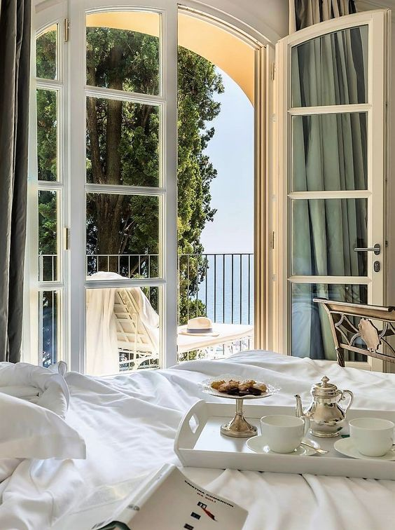 etherealdior's tweet photo. beautiful mornings https://t.co/DM1S45eE0K
