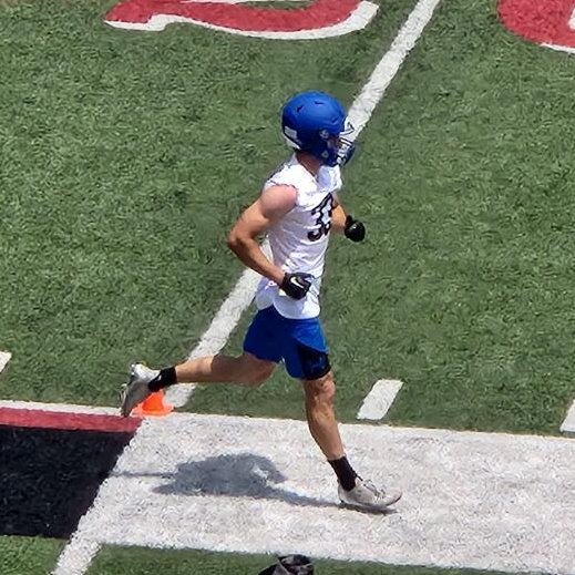 ReidHarrison14's tweet photo. Had a great day at the UCM camp today getting a lot of reps at Safety/DB and even taking home 1st in broad jump at 9'10" @UCMFootballTeam @JoshLamberson https://t.co/H2Tx8eGq91