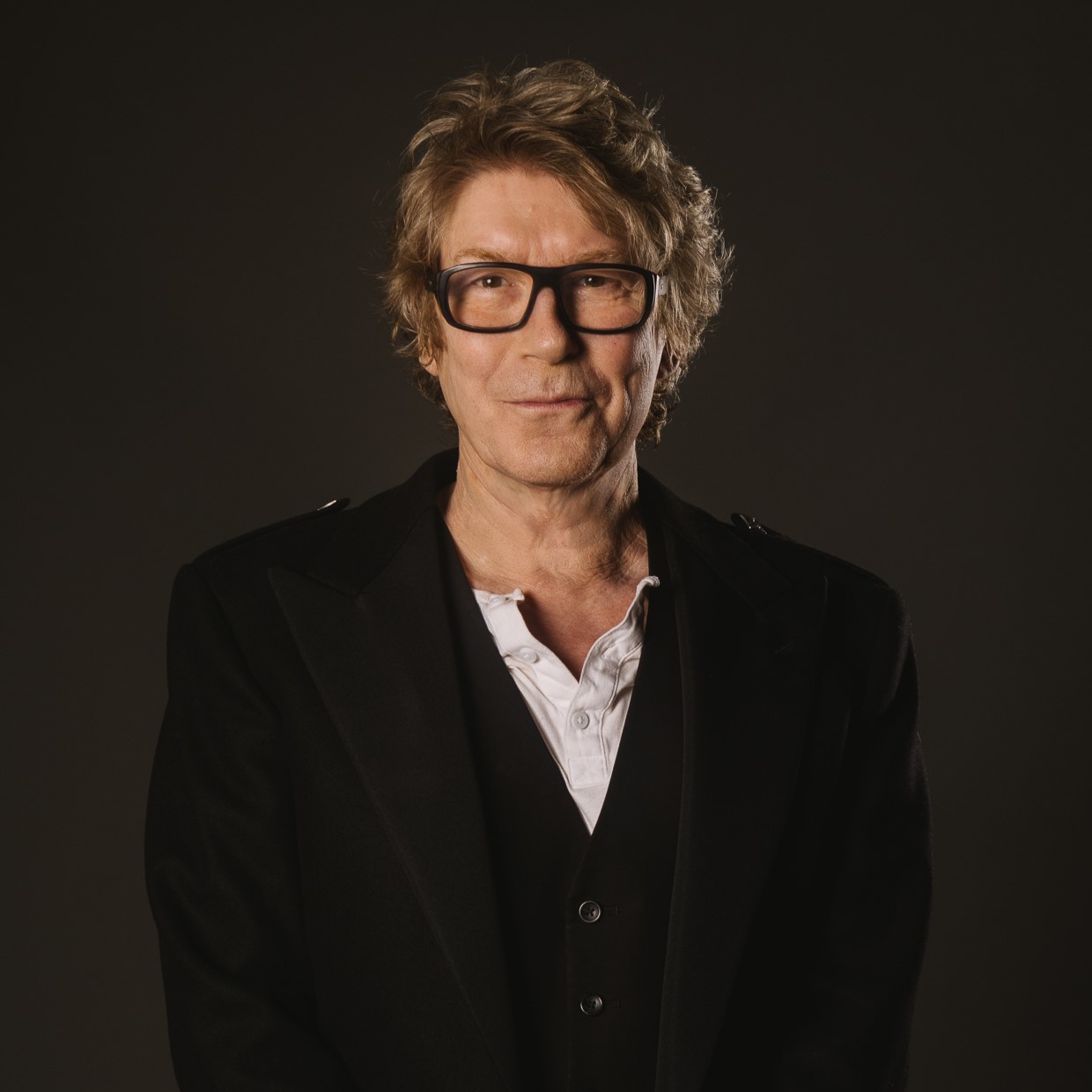 Happy 67 birthday to the amazing Psychedelic Furs vocalist Richard Butler! 
