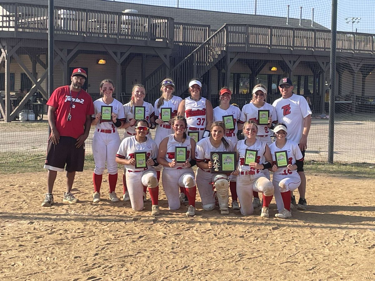 Emily Kiser tweet media