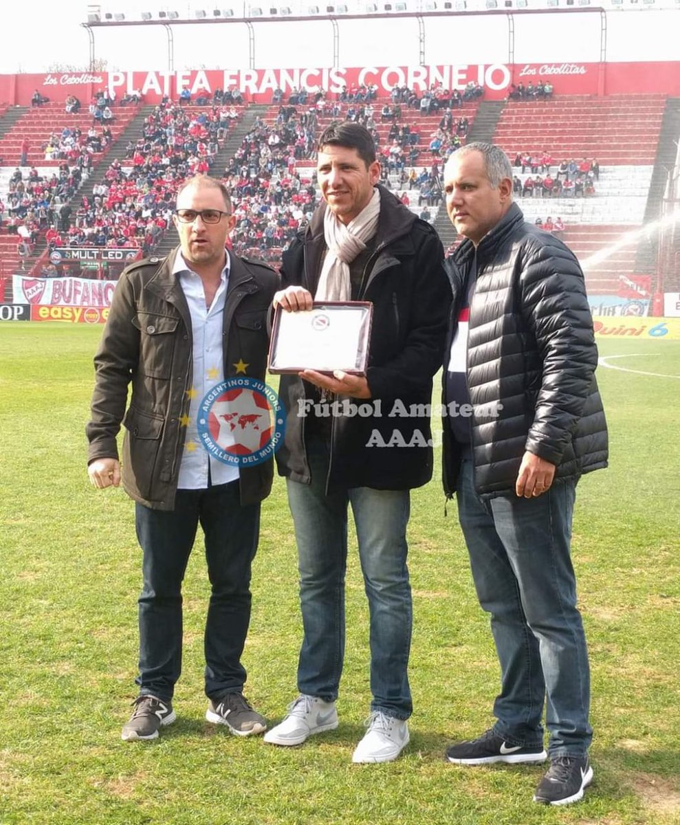 Querido Uru, todavía te veo festejando nuestro último triunfo y hoy esta tristeza que golpea fuerte a toda mi familia. Que en paz descanses, siempre vas a estar presente, un gran pilar de nuestro club y sobre todo un gran ser humano. Mis condolencias a sus familiares. 🐞😔