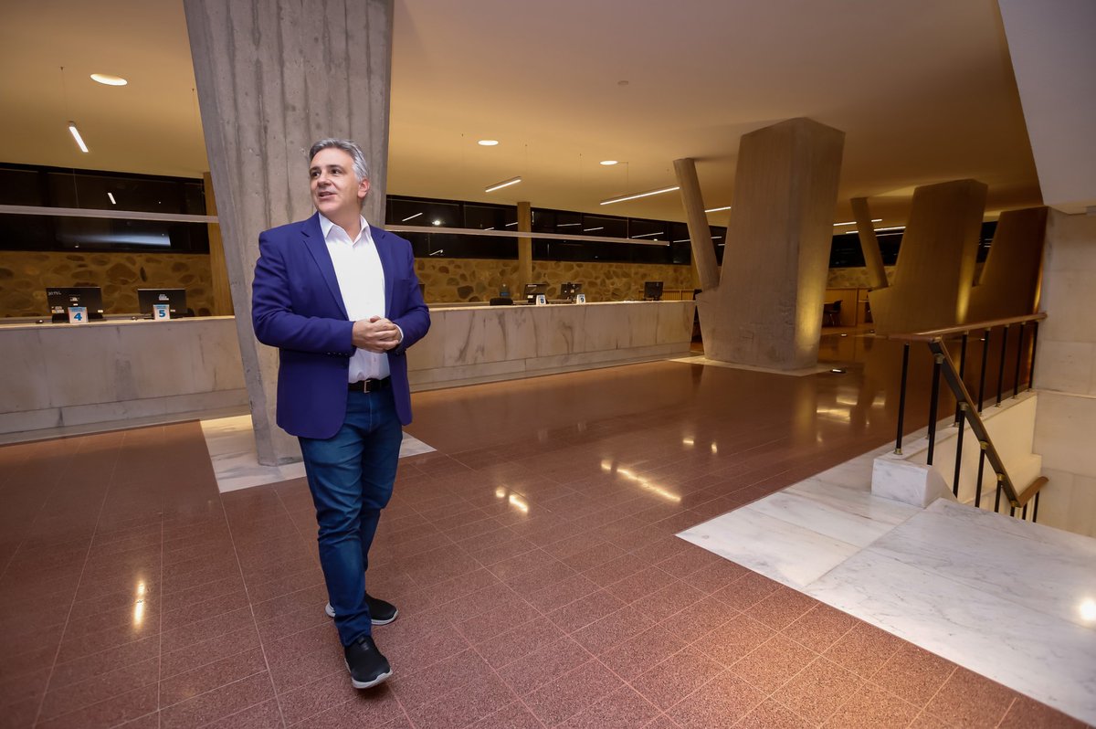 MuniCba's tweet photo. 🤩 ¡Más obras para los vecinos! 

🏛️ El Palacio 6 de Julio vuelve a tener valor patrimonial como monumento histórico nacional y centraliza la atención al vecino de #CórdobaCapital en un espacio exclusivo. 👏 https://t.co/5kga8BA9Wo