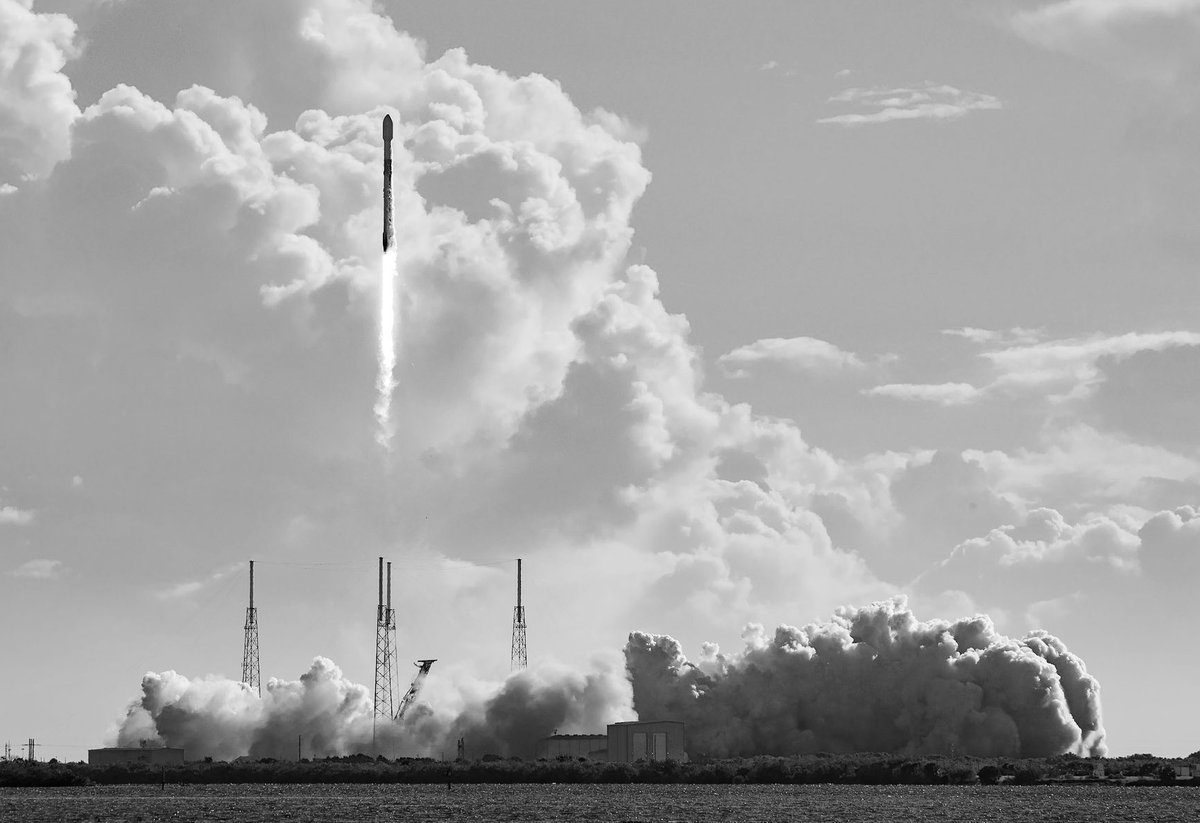TheAbductee's tweet photo. https://t.co/WVnB7nNopq
Saw a rocket launch in the flesh today, and shared moment with my daughter - made my decade https://t.co/M0aCC0IgGD