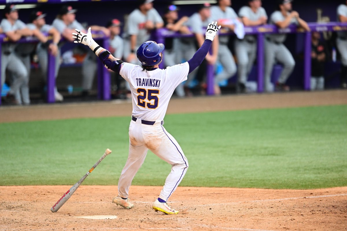 LSUbaseball's tweet photo. When you just know it's gone

@haydenrt_ | #ThePowerhouse https://t.co/maqlwP3N2E