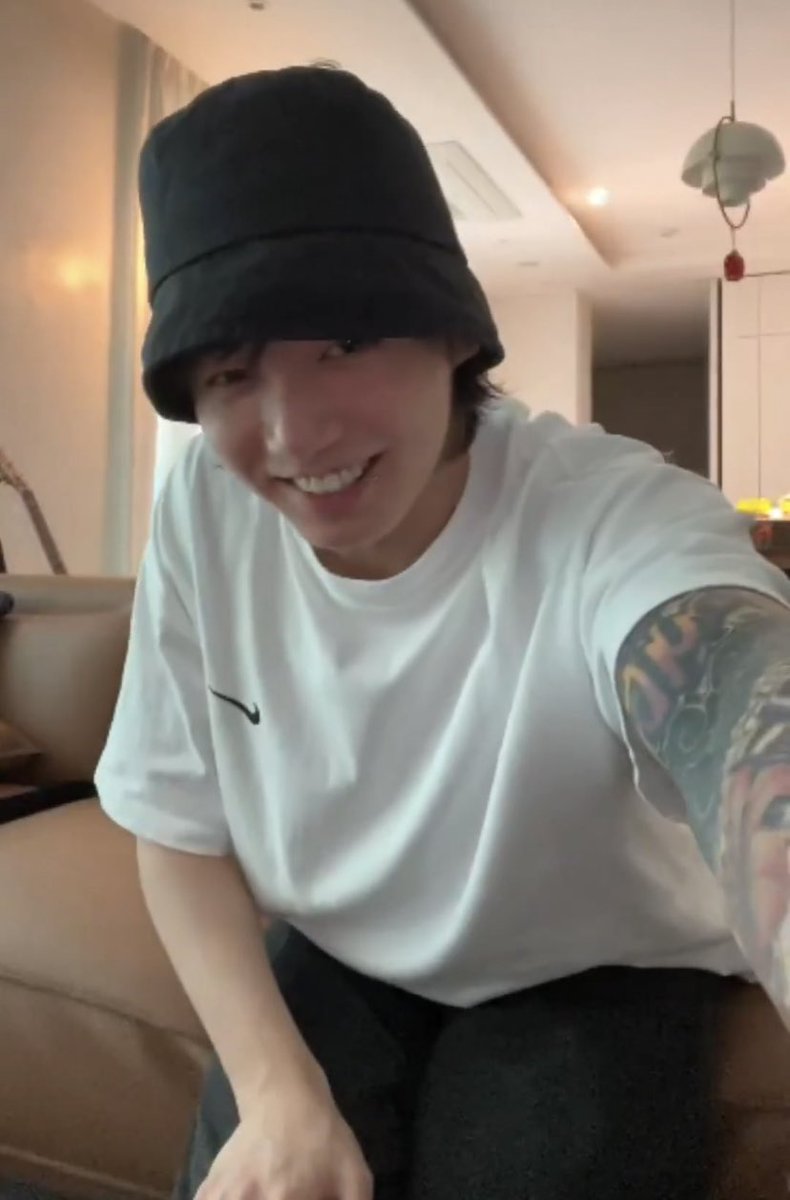 DROP YOUR FAV THING JUNGKOOK SAID IF YOU WATCHED JUNGKOOK’S LIVE TOO!