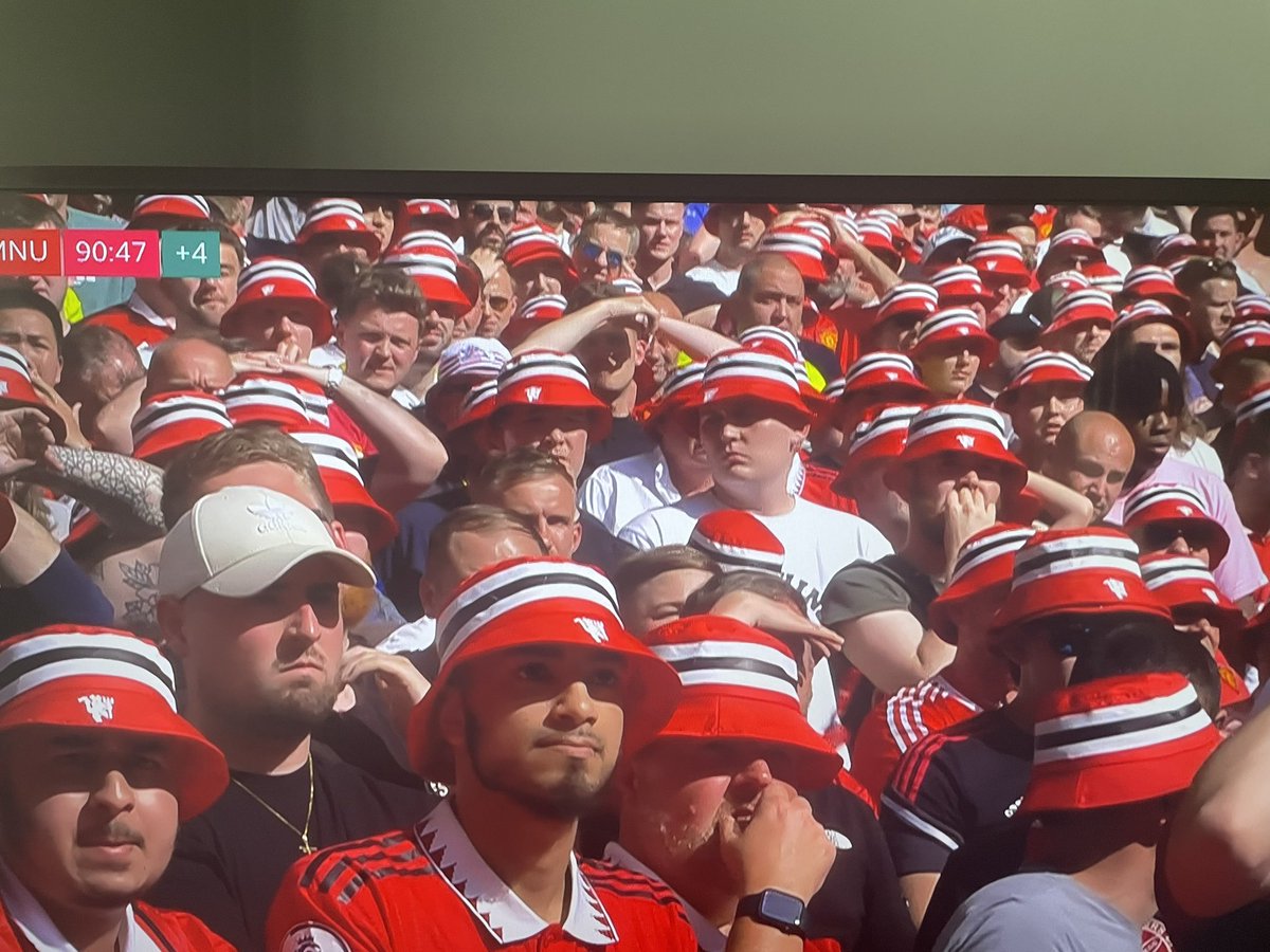 Spike______'s tweet photo. Where's Wally? https://t.co/abg8iDoRLG