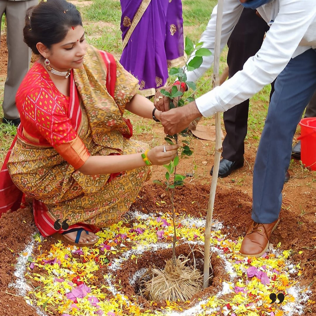 SmitamHitam's tweet photo. Let's Pledge To Gift Our Future 
   A Greener Environment 💚 🌱

#WorldEnvironmentDay 
#TeamSmitamHitam 
@SmitaSabharwal https://t.co/eWtdWmYMOK