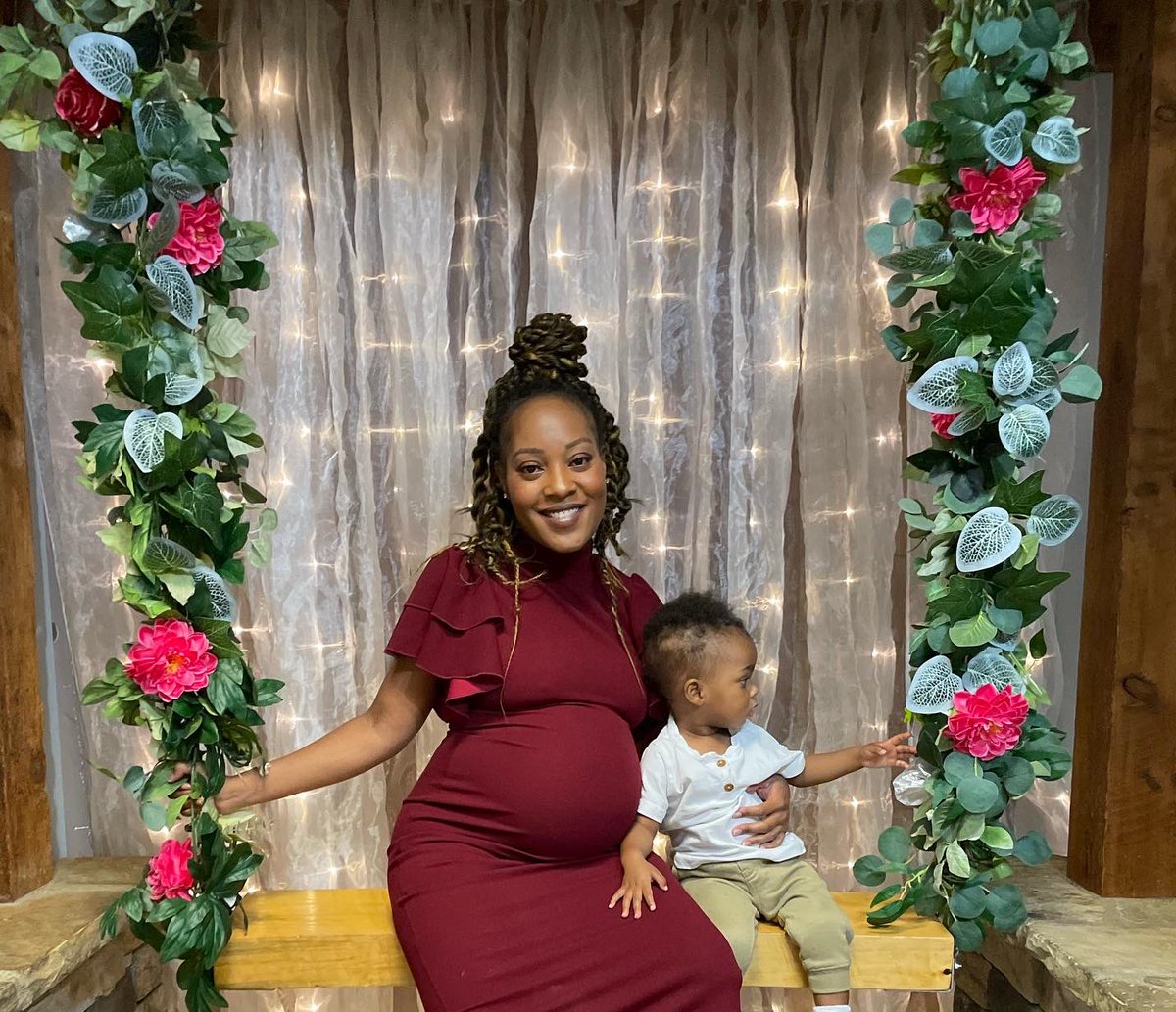 Get you a husband that’s cool with being your photographer 🥰🤗 #family #weddingvibes #love #growth #mommy #thirdtrimester #9daysleft
