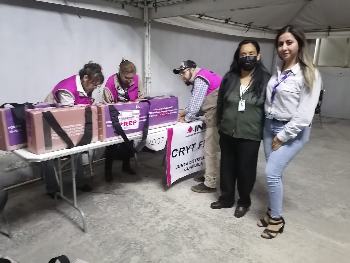 CD13_Coah's tweet photo. @IEC_Coahuila se recibe el primer #PaqueteElectoral al término de la   jornada electoral de este día https://t.co/YwPifQFUNv
