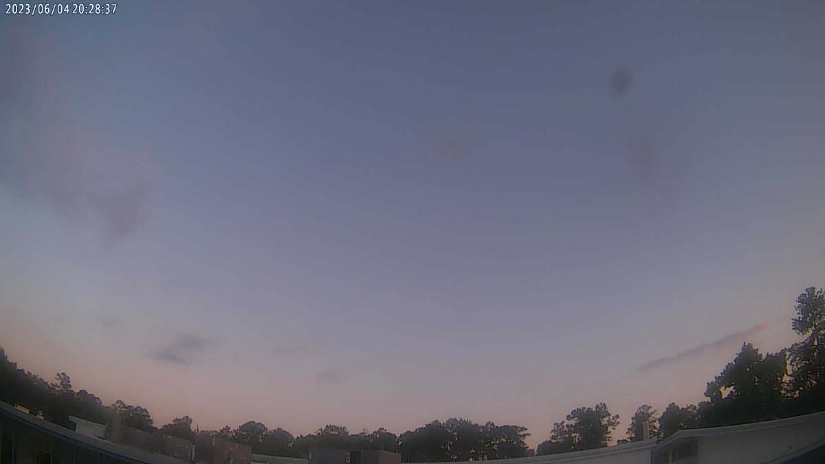 MaclayWxSTEM's tweet photo. Maclay School at sunset and it's 77.0 F. https://t.co/wo1114byJE