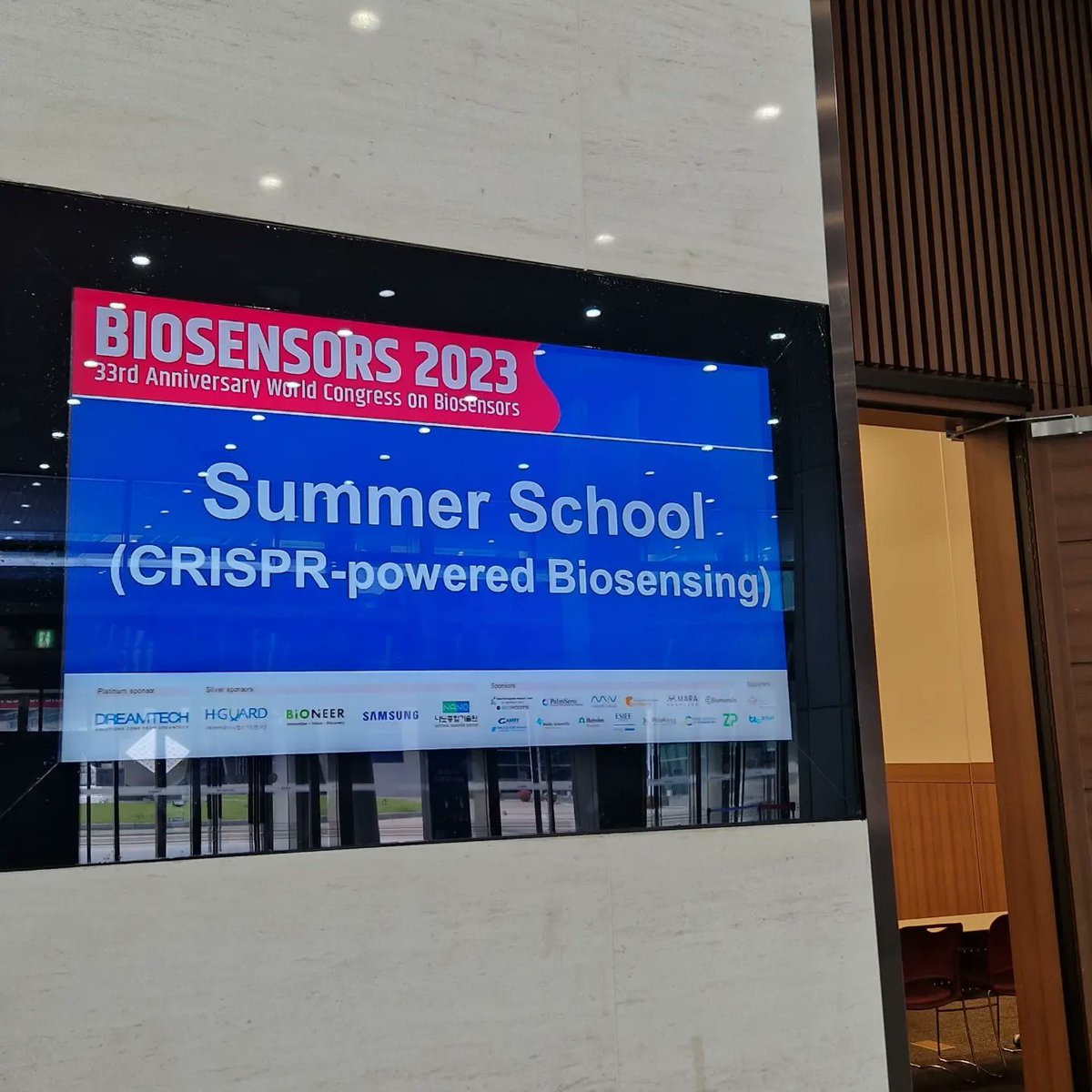 Two #SummerSchools ready to start at #biosensors2023 in #Busan #SouthKorea 
#CRISPRpoweredBiosensing and #MachineLearning and biosensing / #AI in #HealthCare
@CanDincer83 #FiratGuder
