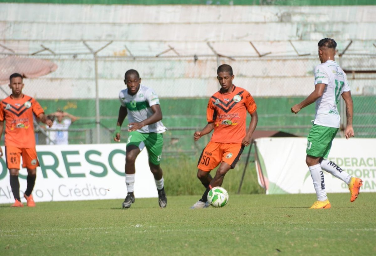 NewPortoFC's tweet photo. Resultado de hoy no fue para nosotros

⚽️ #LDUP 3 vs. #NewPorto 0

#Fecha4 #GrupoD
#SegundaCategoría #Manabí https://t.co/fV5eUMxqm3