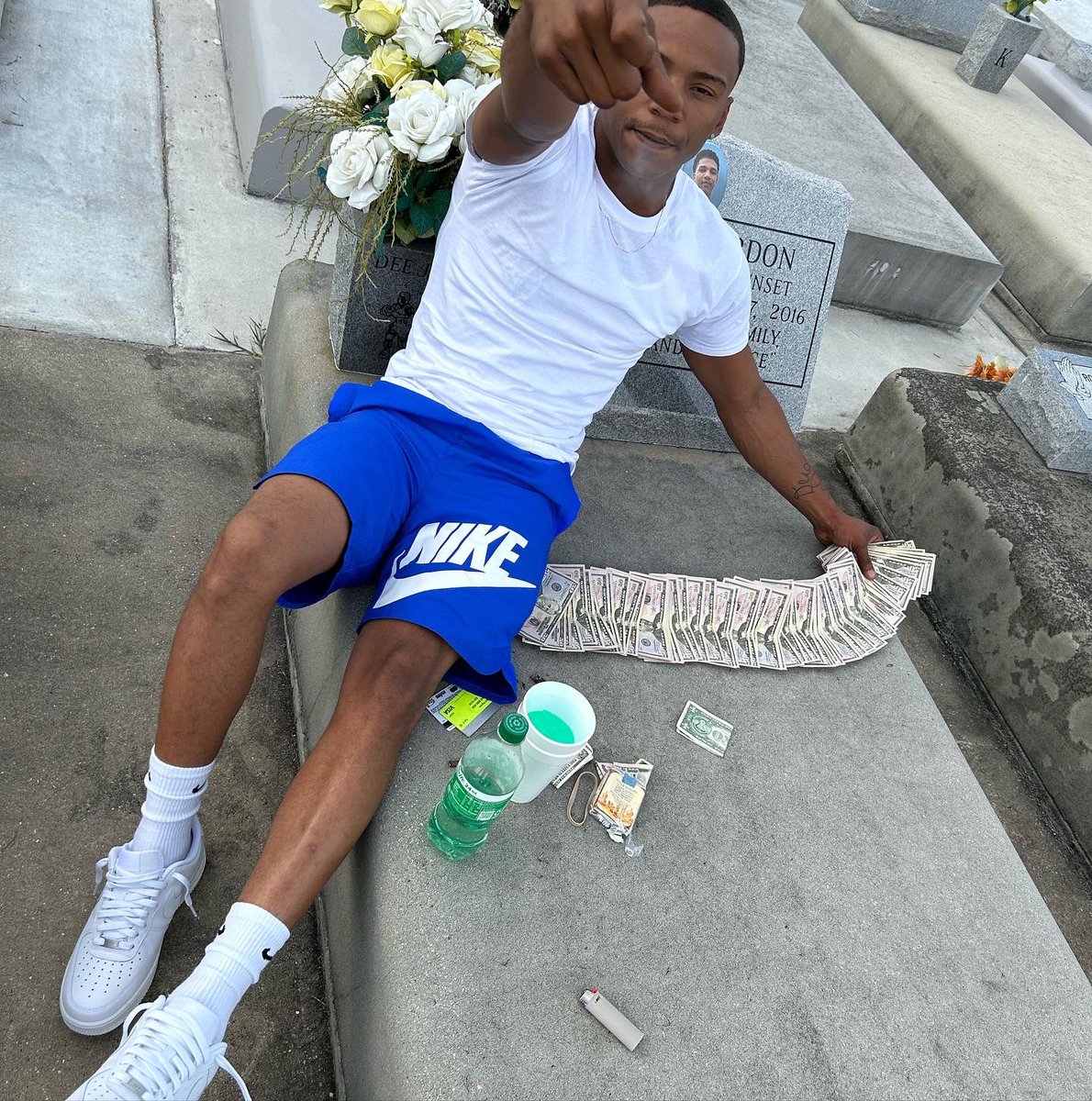 sixtyybandz's tweet photo. times we don't pray go accounted fa, just glad im hea fa another year 💚💚 #RipRabbit #RipDale #RipQuick
#FreeChip #FreeGutta #FreeDreco https://t.co/tualJjfjAy