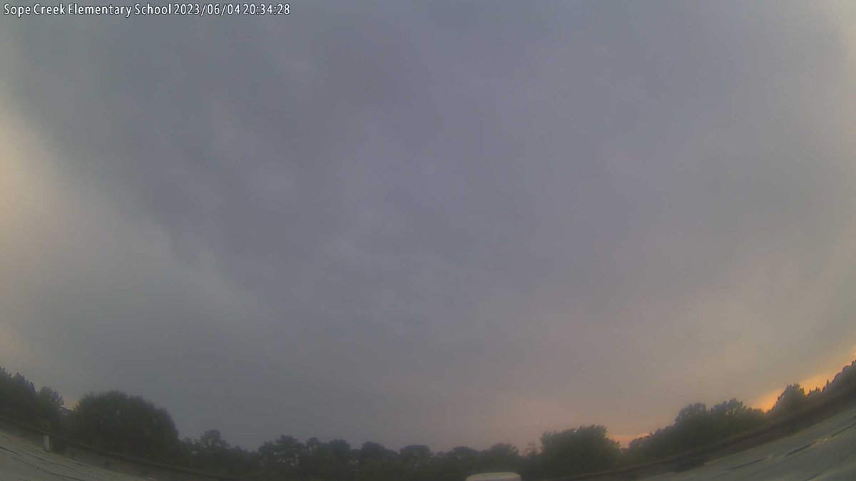 SCESWxSTEM's tweet photo. Sope Creek Elementary School at sunset and it's 65.3 F. https://t.co/cYP22Qk9Qa