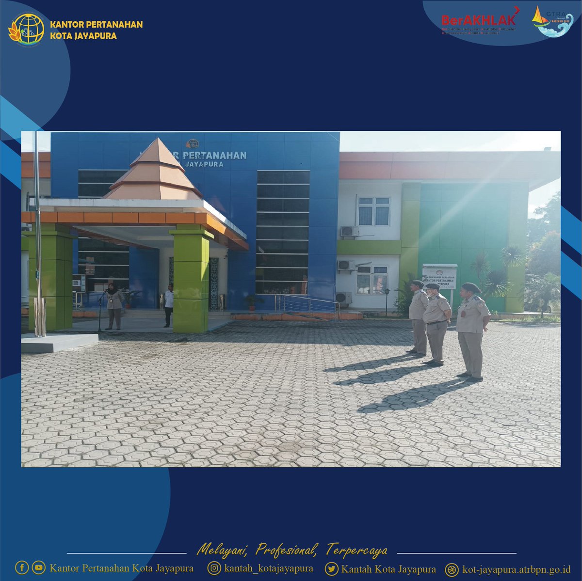 bpn_kotjyp's tweet image. Senin, 05 Juni 2023
Kantor Pertanahan Kota Jayapura melaksanakan Apel Pagi di halaman Kantor yang Dipimpin oleh Kepala Subbagian Tata Usaha, Soraya M. Tuharea, S.H.

#TuntasdanBangkit
#ATRBPNKiniLebihBaik
#ATRBPNMajudanModern
#MelayaniProfesionalTerpercaya