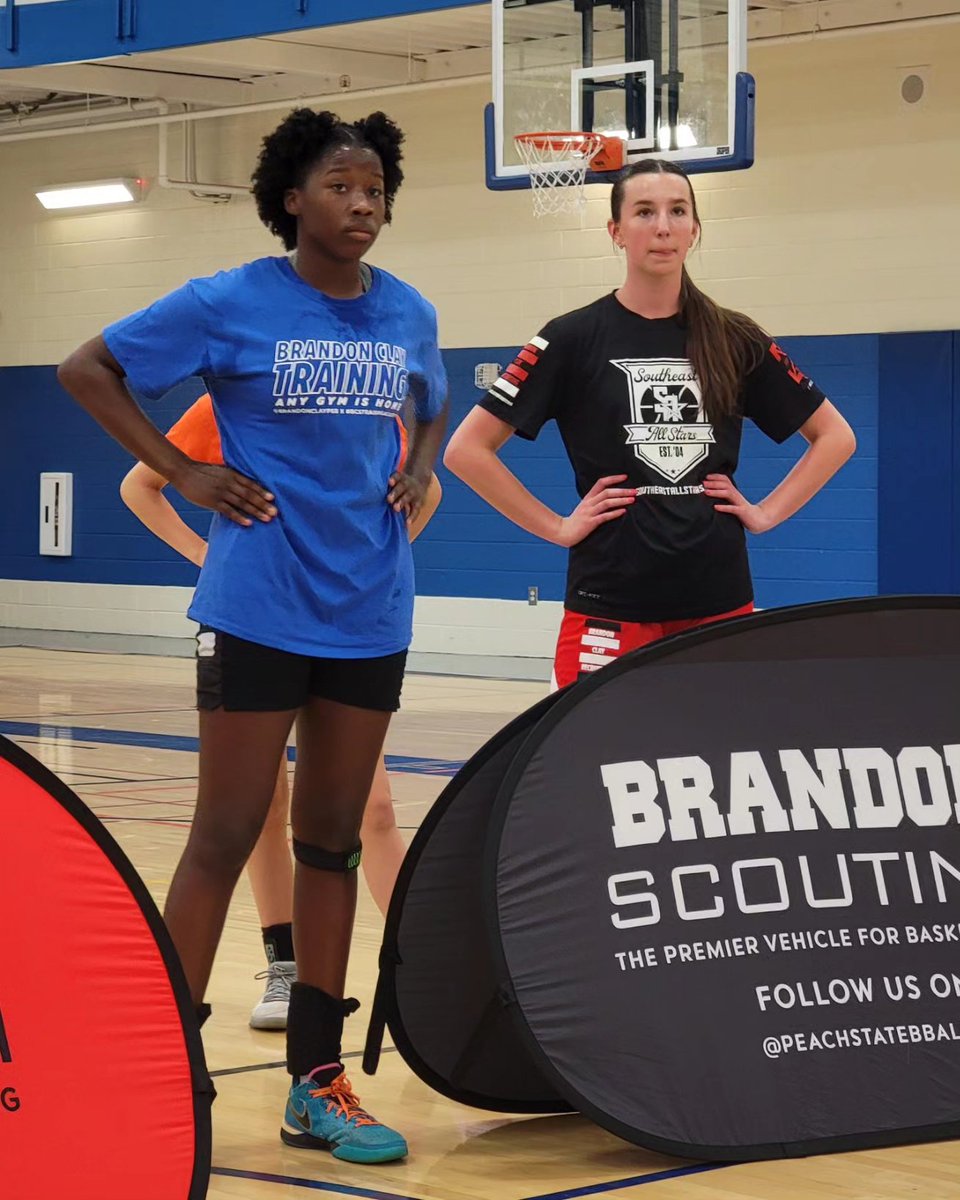 CghrMedia's tweet photo. π #CHHRMedia
#BCSSummerShowcase
π - Suwanee, GA
π¨ DYNAMIC DUO π¨
2027 - 6'1" - Forward - Nakhai Worthey @MunchieWorthy
2027 - 6'1" - Forward - Finley Parker @FinHoops_0 - @SoutheastAStars
2 of the Top Players in #GA
#National Recruits
#CarolinaGirlsHoopsReport https://t.co/Q39UcqyeCQ