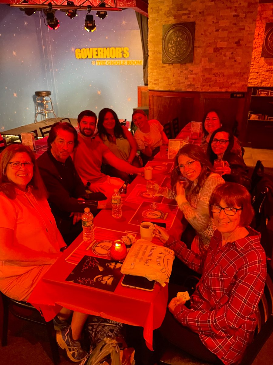 coastalent1's tweet image. Another group of ladies at today’s #LongIsland event @ComedyGovs that bid for post show cocktails with @josh_swickard #Michaeleaston - all proceeds donated thru Michael to benefit The Children’s Hospital of Los Angeles! Thank you ladies!!! 💞💞💞