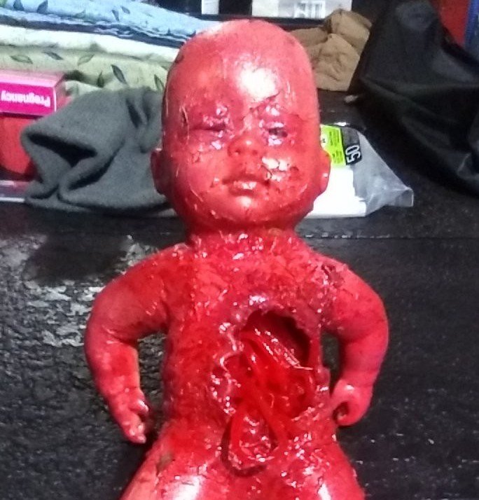 The grisly 'Miracle Baby' prop from the upcoming APOCALYPSE BIGFOOT! 👀💥
#bigfoot #horrormovies #horrorart #horror #apocalypsebigfoot #wildeyereleasing