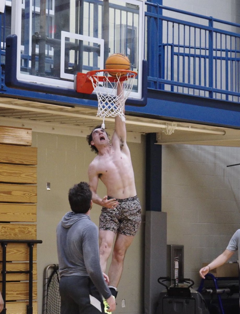 Magic and Tabor 2025 6’4 Daithi Quinn embodies toughness. The physically strong and athletic guard scores at the rim and beyond the arc equally well both in transition and half court. Daithi is an elite defender and rebounder - A big summer coming on 17u UAA! #MagicFamily