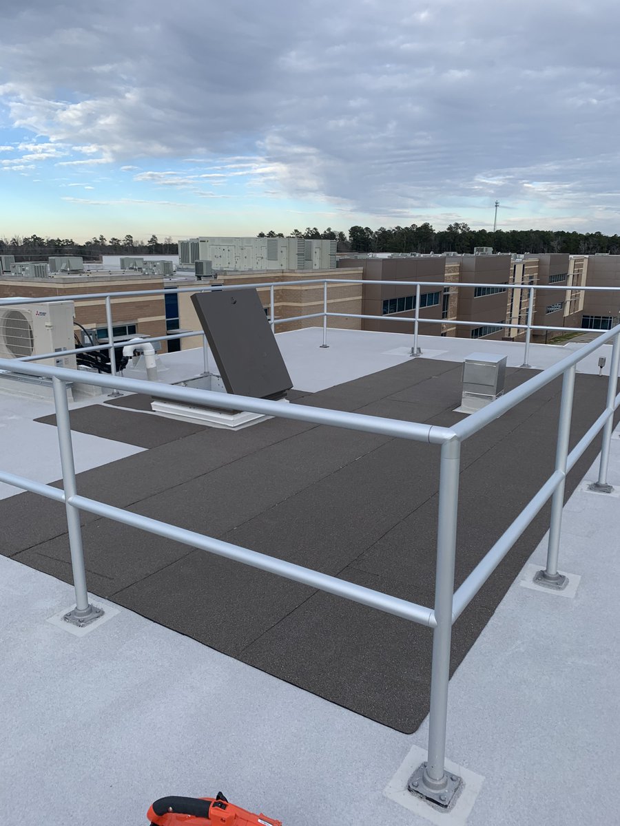 rike_roofing's tweet image. Photos from some of our recent jobs!

@NRCAnews 

#NationalRoofingWeek #SignatureProjects #roofing