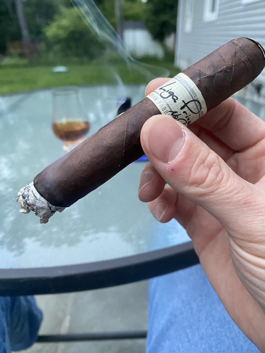 MikePerretta's tweet photo. Drew Estate Liga Privada No. 9 #Styx666 #DrewEstate #Cigar https://t.co/mVbYwHPoti