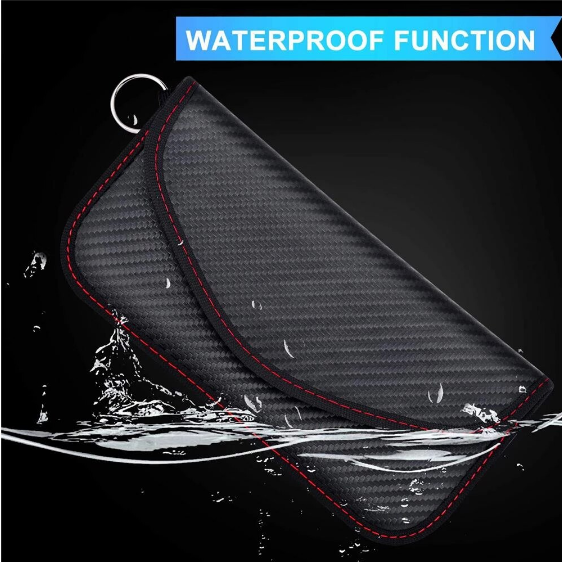 MarvelousLLC's tweet image. Ensure the safety of your devices even in challenging environments with waterproof Faraday Pouch.

Whether you&apos;re at the beach or caught in a rainstorm, your electronics will remain protected from water damage.

#WaterproofProtection #FaradayPouch