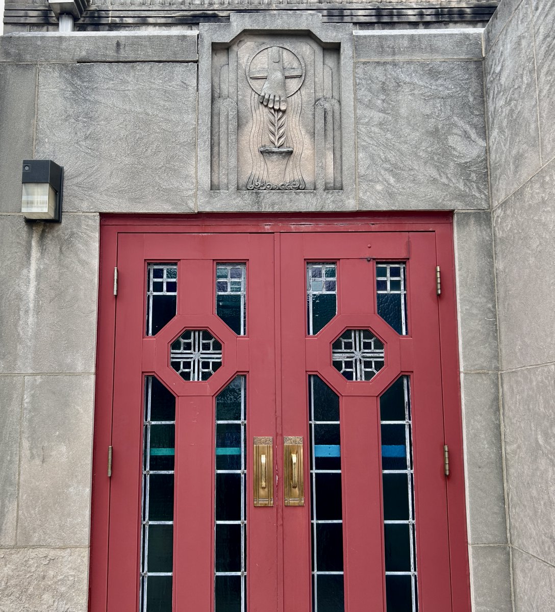 An Art Deco entryway to St Mary Magdalen (1940) in Southampton, St Louis