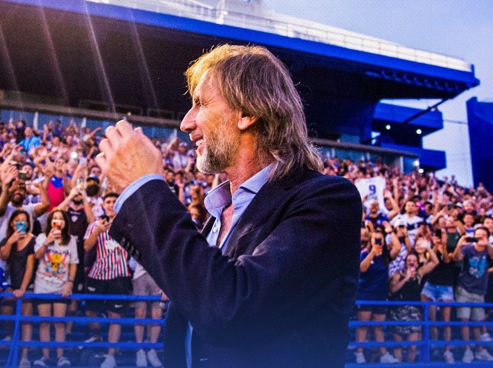 OOCVelez's tweet photo. Volviste y te jugaste tu idolatría. Lo increíble es que te agigantaste y el pueblo fortinero te va a tener en el corazón de por vida. Muchas gracias Tigre querido. Van a pagar todos. https://t.co/j1LNLcgGJA