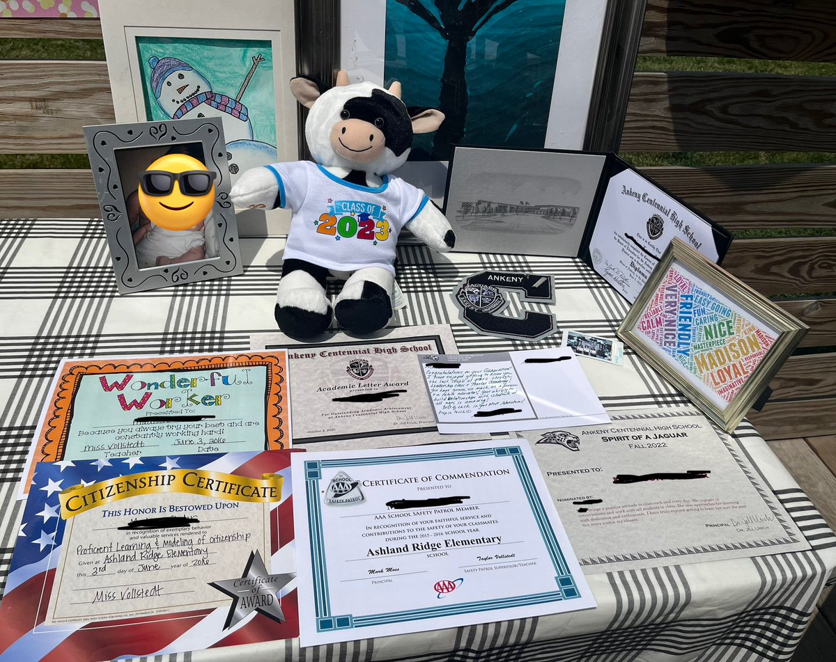 theabcsofmissv's tweet image. Sometimes, you never know your impact as an educator. But then, there are events that remind you of your why! Today, I had the chance to go to TWO of my kiddos graduation parties back in Ankeny. They were in my FIRST class. My teacher heart is full. Congrats Class of 2023! 📚🍎