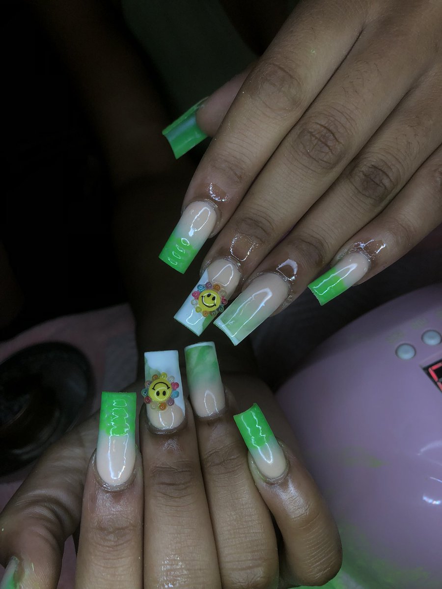 💚🥰book the look link in bio #nails #rustonnailtech #txnailtech #trendingnails #gramfam #latech