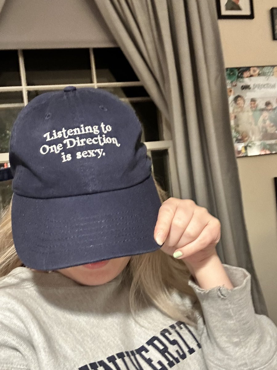 New “Listening to ___ is sexy.” Hats are now live!! Free customization to any artist you’d like, in 9 colors! Get yours here: etsy.com/listing/149666… 

RT to help your local business babe ❤️