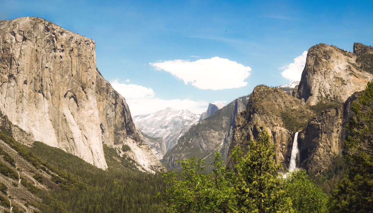 kingplumms's tweet photo. Views from Yosemite Valley https://t.co/quXDT0nrtI