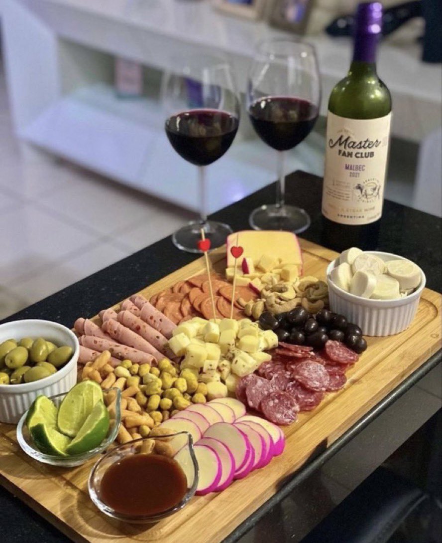frio com vinho e petiscos >>>>>>>