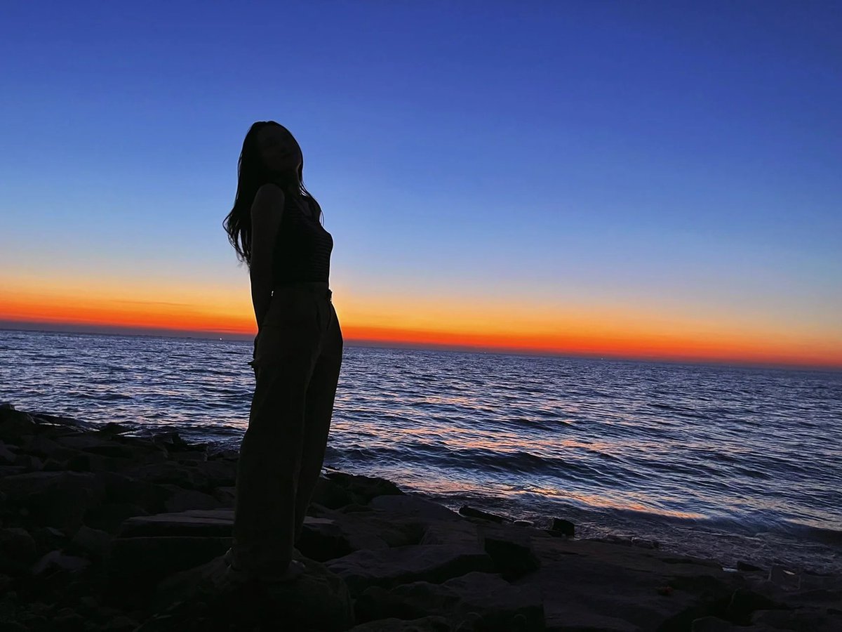 xoxopandan7's tweet photo. If you can't catch the sunrise, then watch the sunset☀️ #sunset #herbag #travel #hac #chanel #jige #birkin #kellydepeche #doublesens #constance #roulis #dogon https://t.co/7XDMBMkLSo