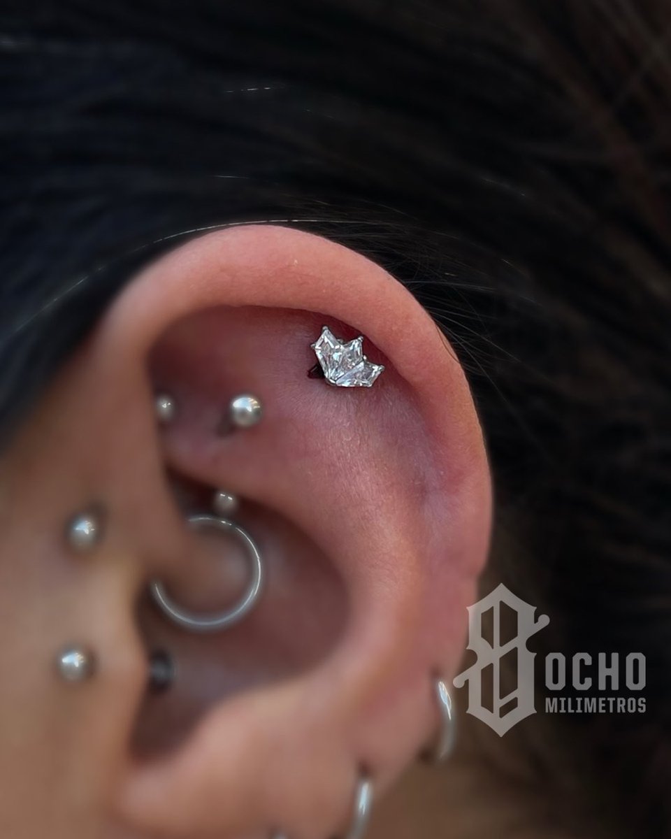 8mmtattoo's tweet photo. Sabes que en 8 Milimetros Tattoo, nuestra mayor preocupación es que tu piercing cicatrice  perfecto?
- Utilizamos titanio grado implante 
- Joyería de rosca interna 
-Técnica estéril (incluidos los guantes)
Aguja americana 
- Revisiones gratuitas. 

#piercing #piercings https://t.co/Eyvo6MKijC