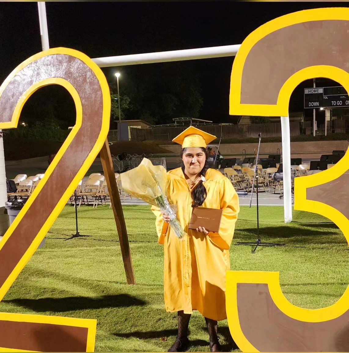 ZayuriRamos's tweet image. 🎓⚡️🫶 #Classof2023 #FinalRun
