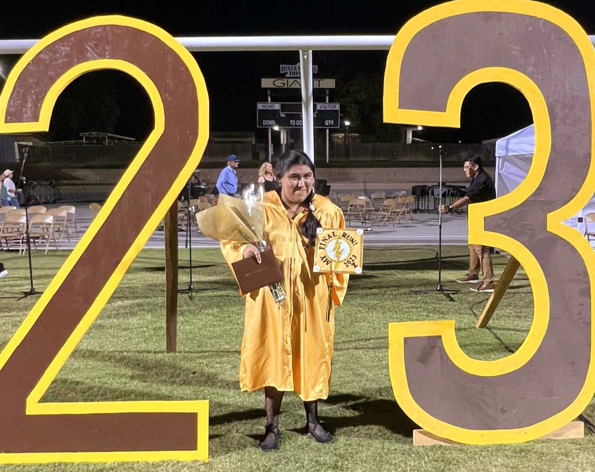 ZayuriRamos's tweet image. 🎓⚡️🫶 #Classof2023 #FinalRun
