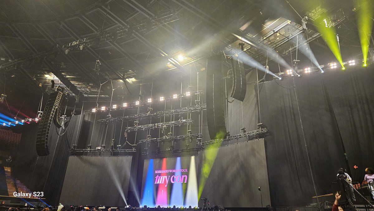 Yoonglies_'s tweet photo. Ready to see Mamamoo live for the first time 🥹💚

#MAMAMOO #MAMAMOOinUSA #mamamoo_la @RBW_MAMAMOO https://t.co/fe1keWUC2V