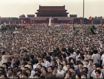 saintamourmi's tweet photo. June 4 is anniversary of the brutal ending to the 50 day  Tiananmen Square protest in 1989, where up to 10,000 students were killed and injured.  The world still doesn't know the details of what those brave students endured.  #TiananmenSquareMassacre https://t.co/QTTTGz9hXo